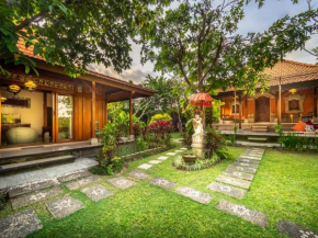 Tiis Garden Puri Villas